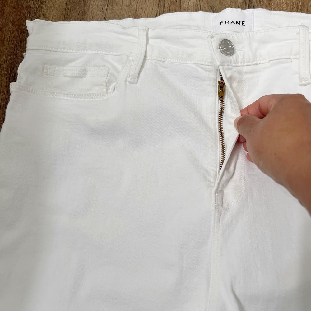 Frame Denim Le Crop Flare Mini Slits in in Blanc‎ - Picture 10 of 12